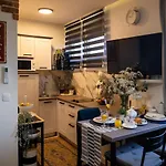 Malona One Bedroom Apartmán