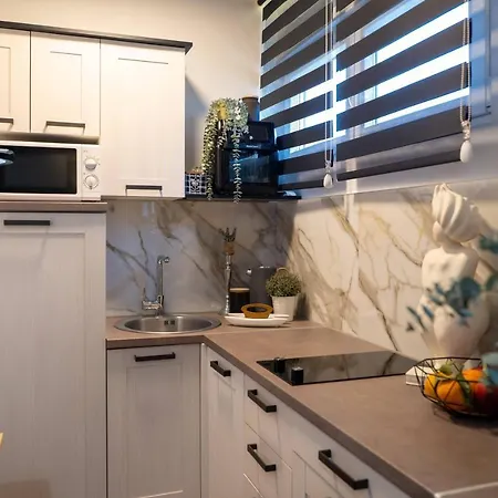 Malona One Bedroom דירה