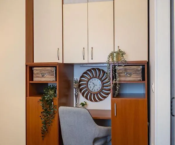 Malona One Bedroom דירה זאדאר