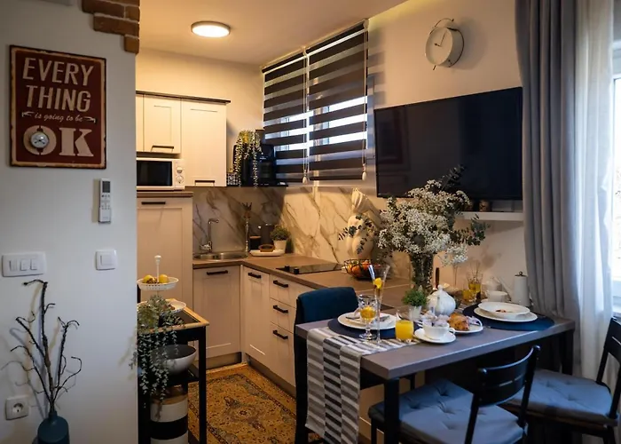 Malona One Bedroom דירה