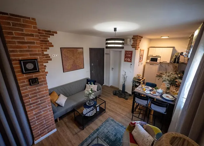 Malona One Bedroom דירה