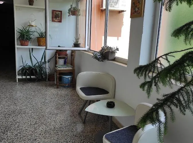 Malona One Bedroom דירה *